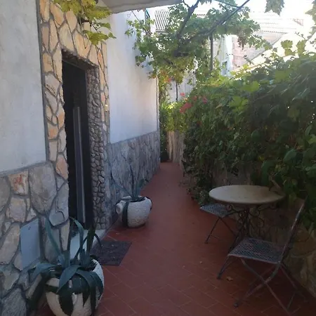 Apartman Maja I Mate Sucuraj
